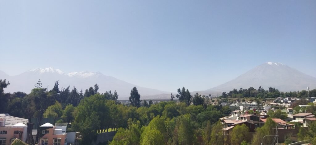 volcanes de arequipa vistos desde yanahuara