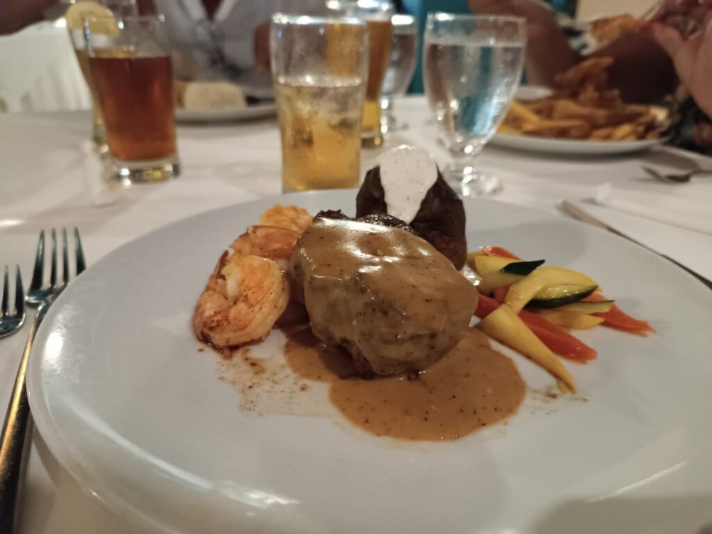comida barcelo aruba